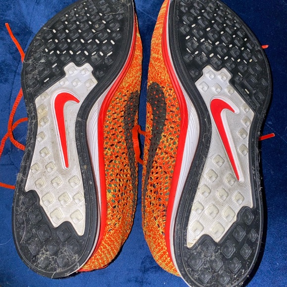Nike Flynit Racers ‘Bright Crimson’ - Picture 4 of 5